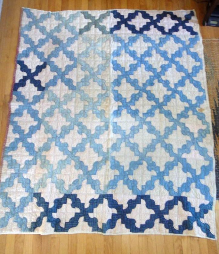 antique DRUNKARDS PATH AMISH QUILT  