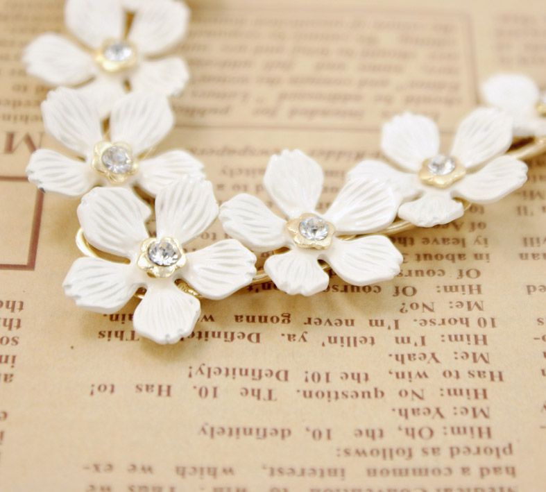   White flower Pendant Necklace Fashion Long Chain Necklaces  